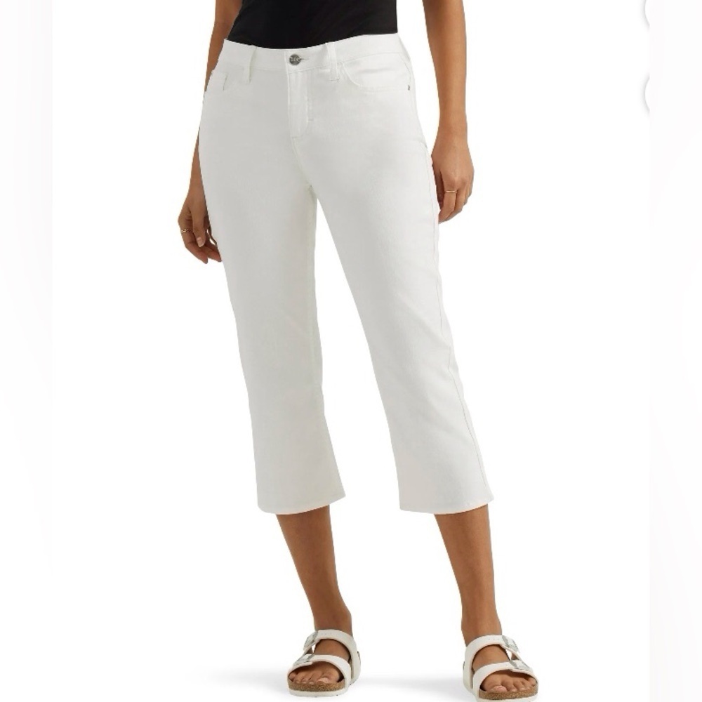 LEE Women's Plus Size White Denim Mid-Rise Stretch Capri Jeans